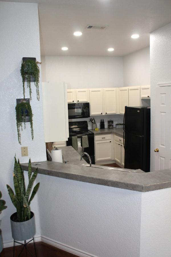 Setting The Right Vibes. Apartment Killeen Exterior photo